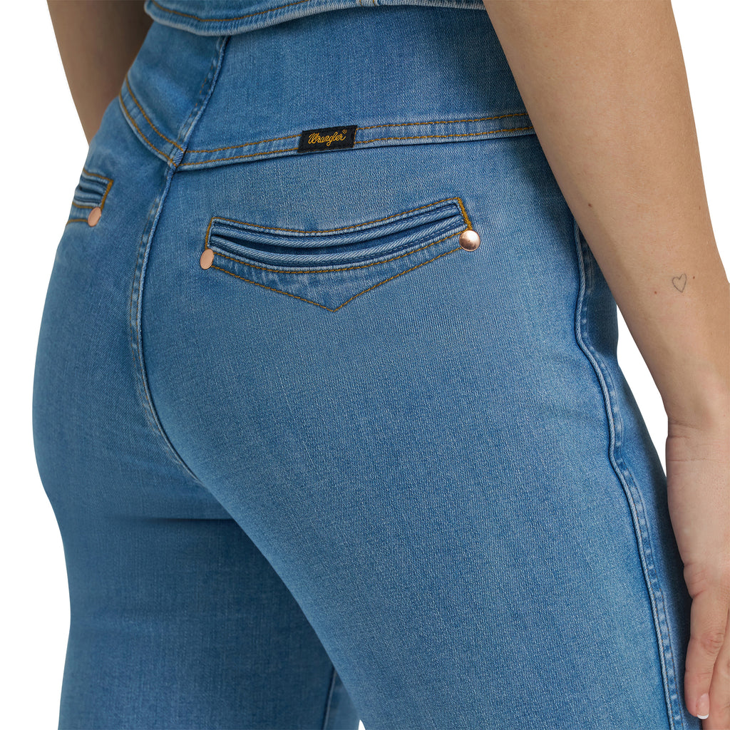 Wrangler Women's Lainey Wilson Pull On Jeans