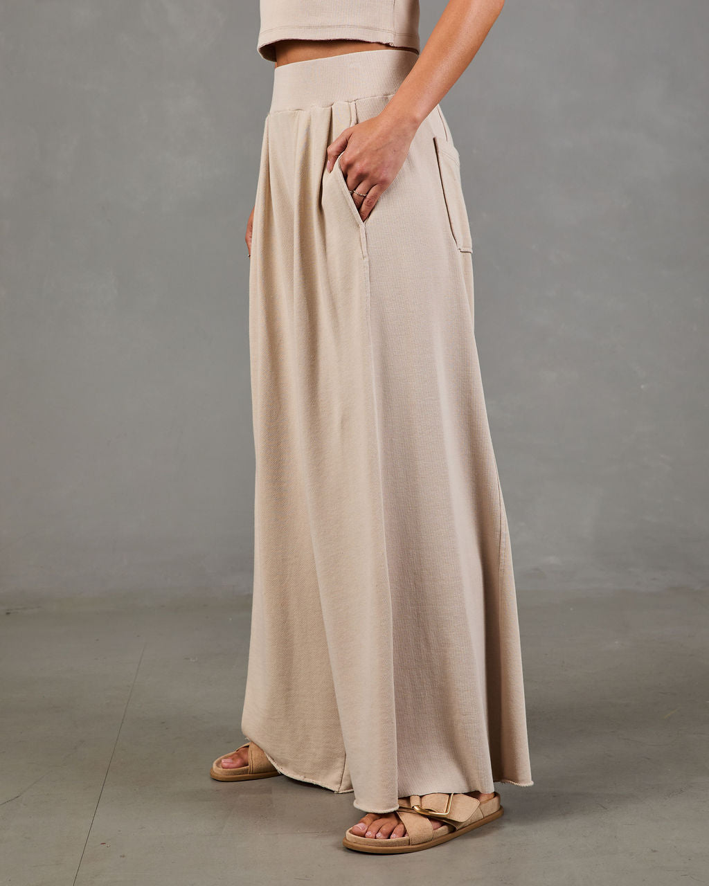 Casual Theory Pleated Mid Rise Pants