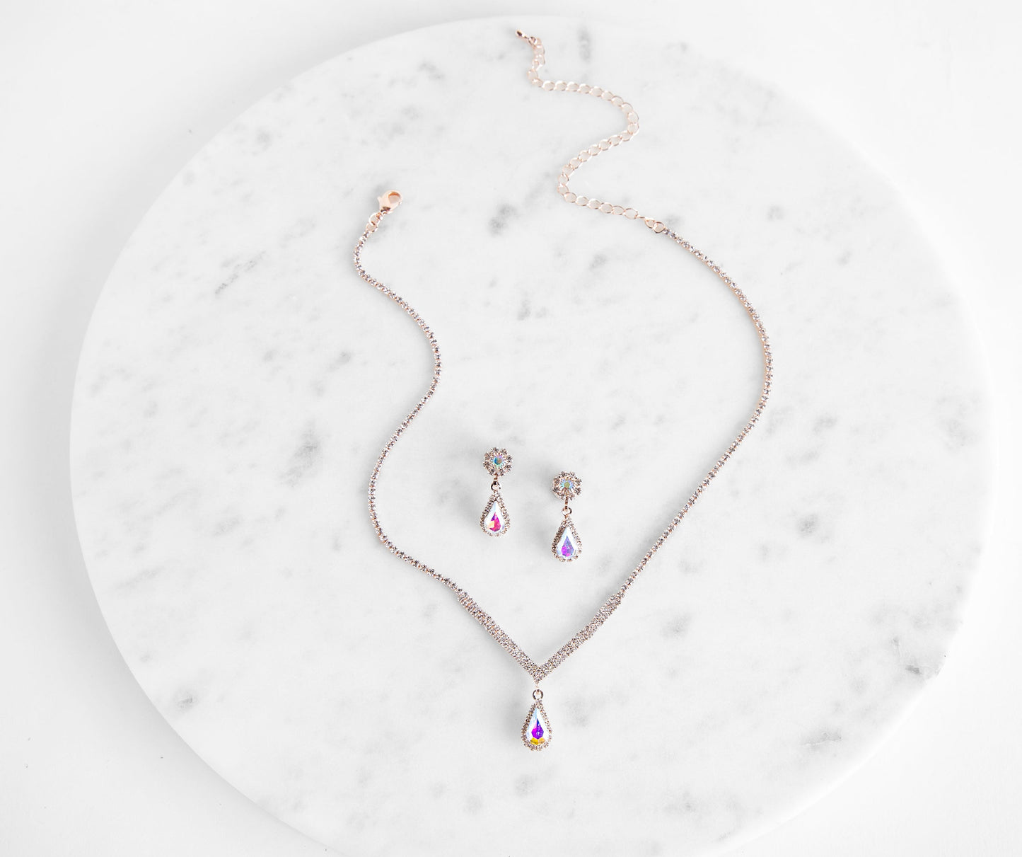A Drop Of Glam Necklace Set