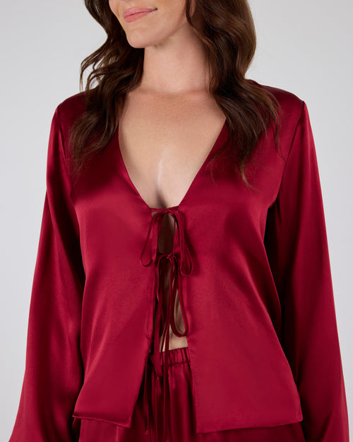 Amelia set Red