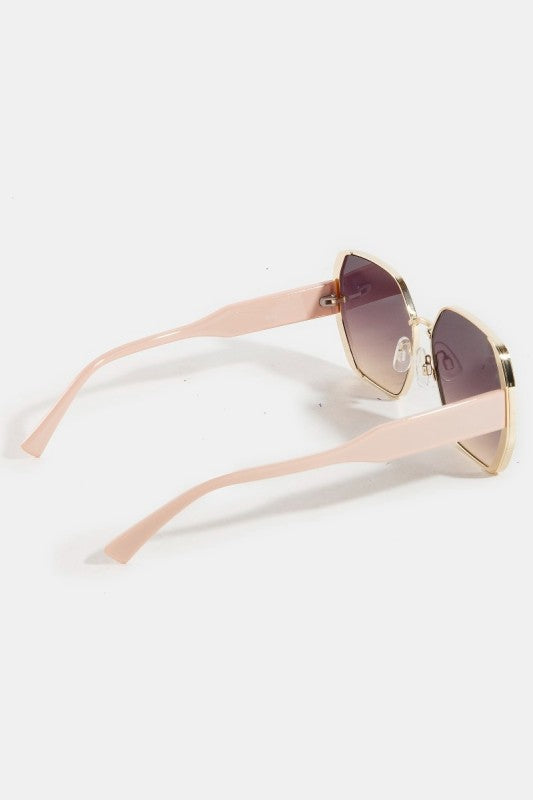 Signature Style Sunglasses