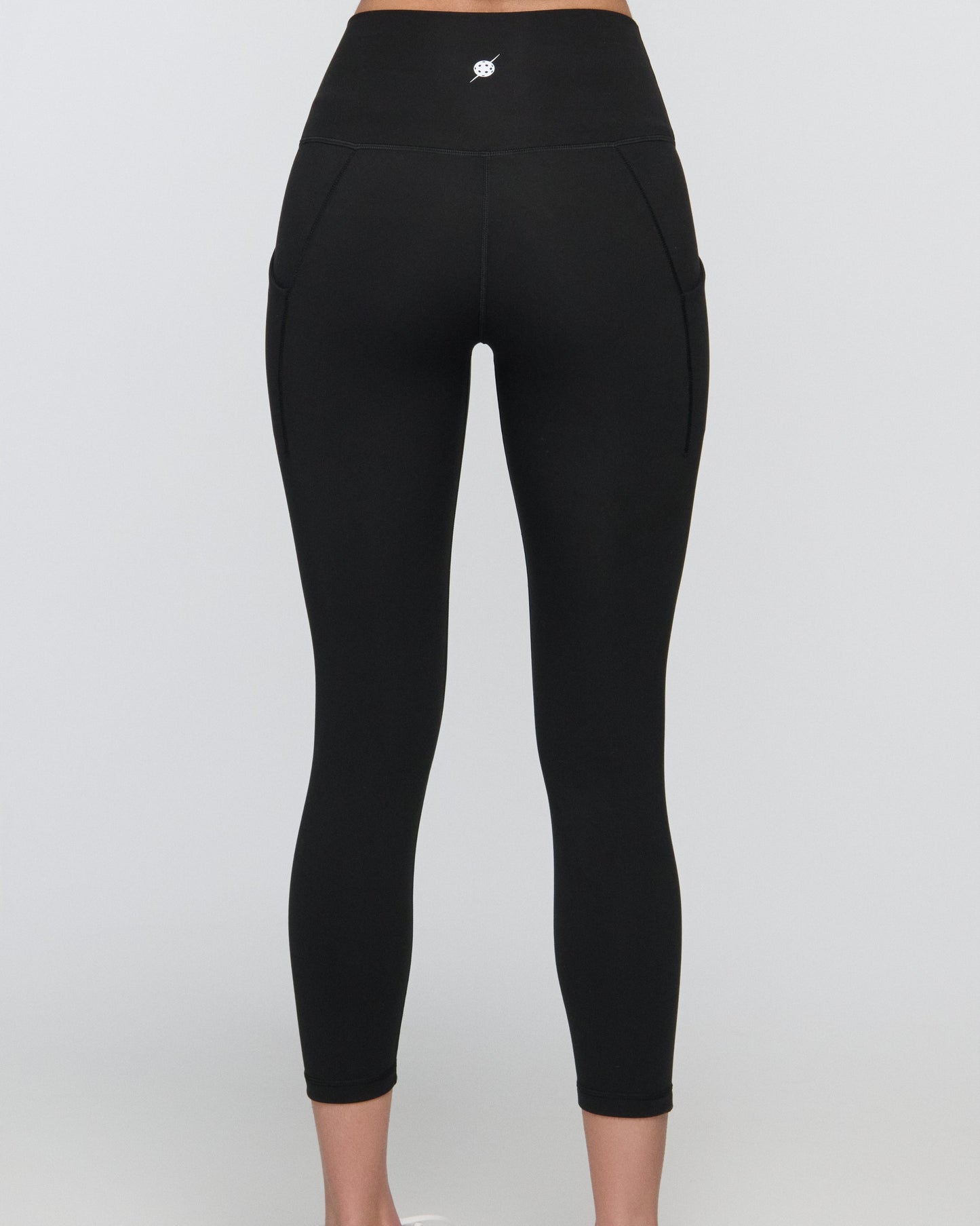 Ada Power Play Leggings w/ Pockets – High-Waist 4-Way Stretch