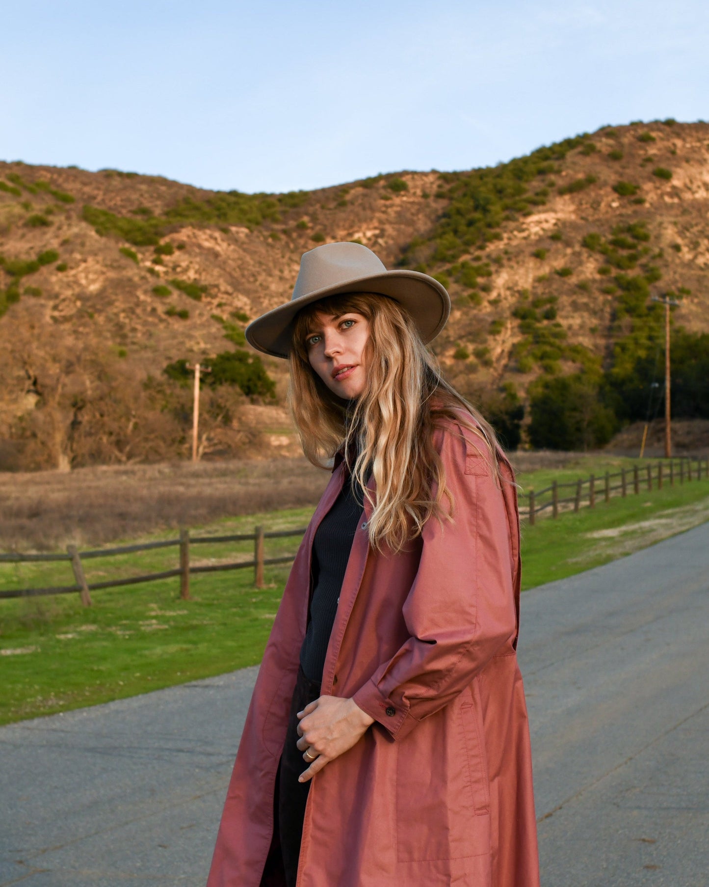 Billie in Taupe