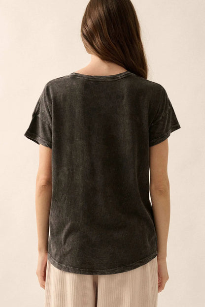 Timeless Tiger Vintage-Wash Graphic Tee