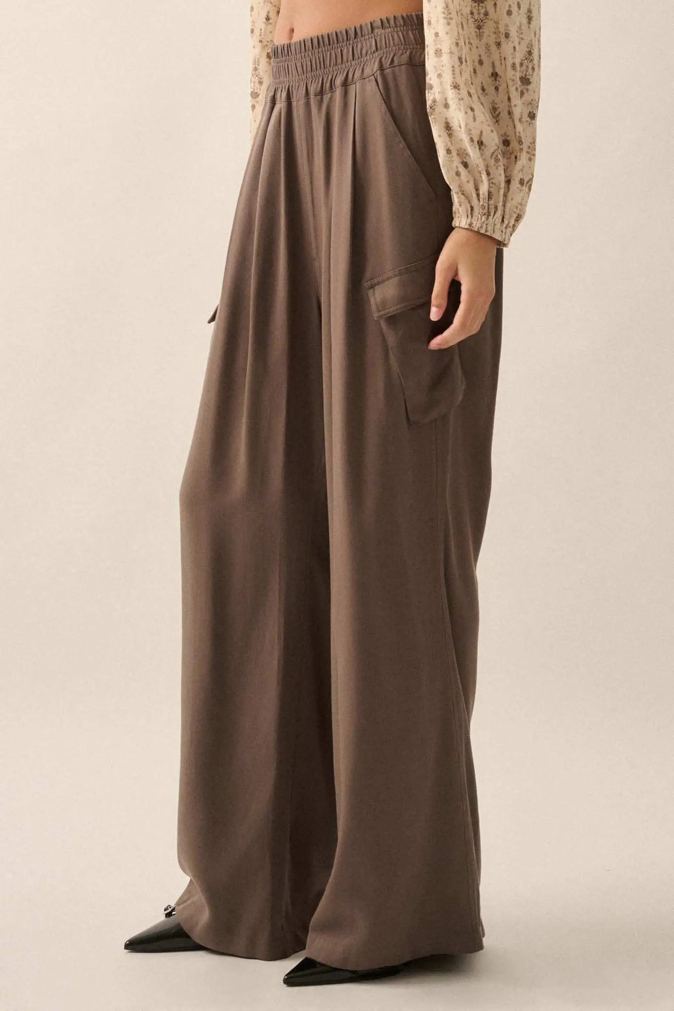 Walk On Wide-Leg Twill Cargo Pants